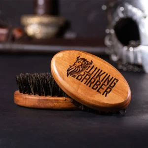 Kartacze do bordy jak wybrać s!/ 1 Zdjecie przykladowego kartacza z logo Wiking Barber