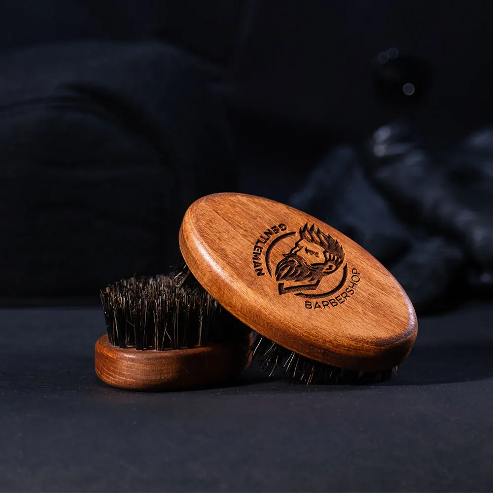 Zdjęcie przykładowego kartacze z logo Gentelman Barber